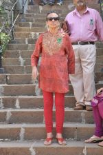 Tanuja at Clean Lonavala program in Mumbai on 11th May 2013 (3).JPG